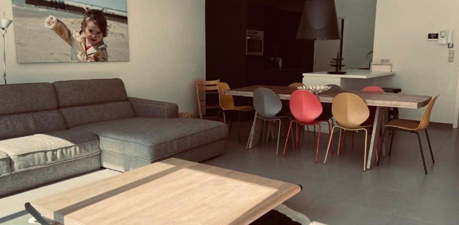 Dolce Vita - Zonnig Familie Appartement Met Garagebox Nieuwpoort Eksteriør billede